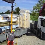 Da fundamentet var færdigt begyndte leveringer af byggematerialer. På tidspunkter var vi lidt pressede, da der kom to lastbiler på samme tid :-)